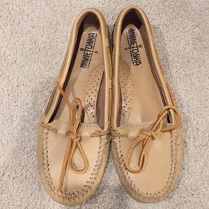 Women’s leather Minnetonka moccasins